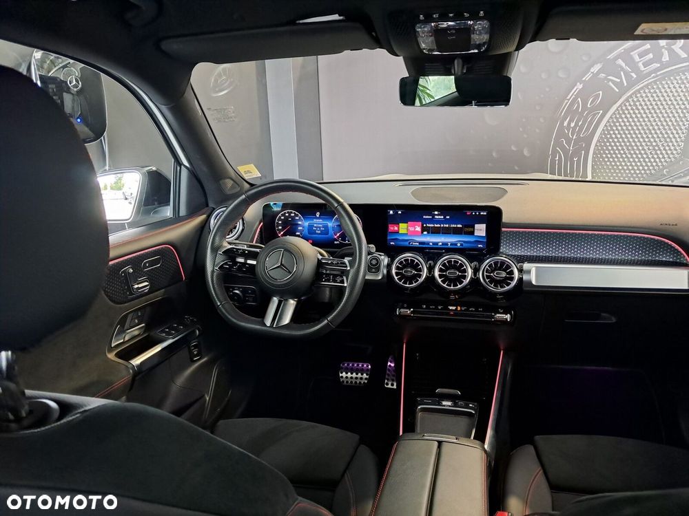 Mercedes-Benz GLB - 37