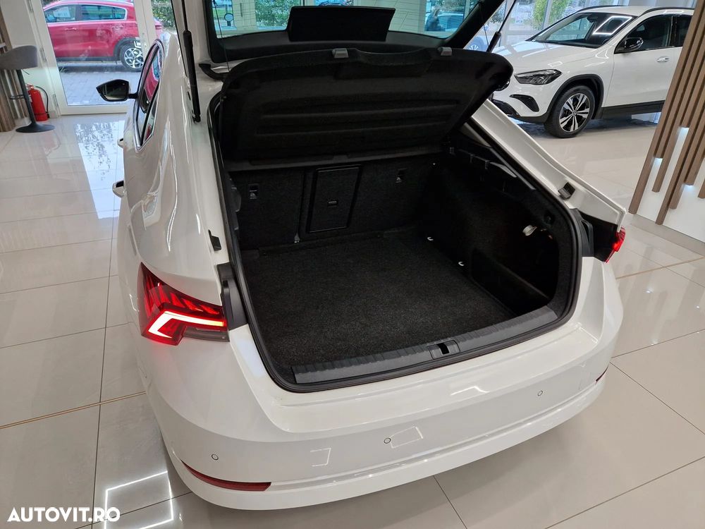 Skoda Octavia 2.0 TDI DSG Style - 35