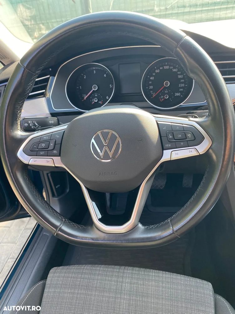 Volkswagen Passat Variant 2.0 TDI DSG Comfortline - 29