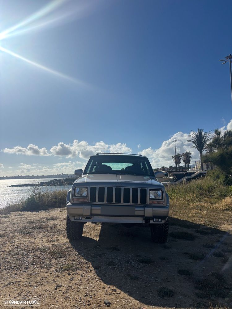 Jeep Cherokee 2.5 TD Base - 15