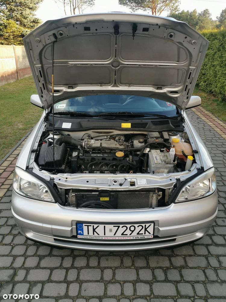 Opel Astra - 16