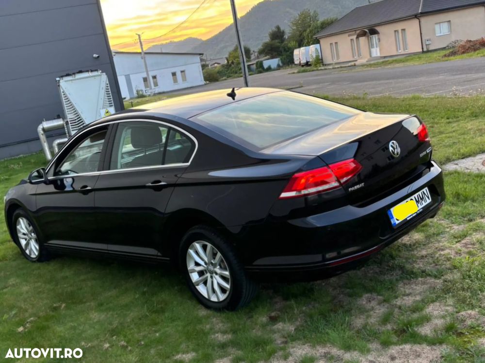 Volkswagen Passat - 12