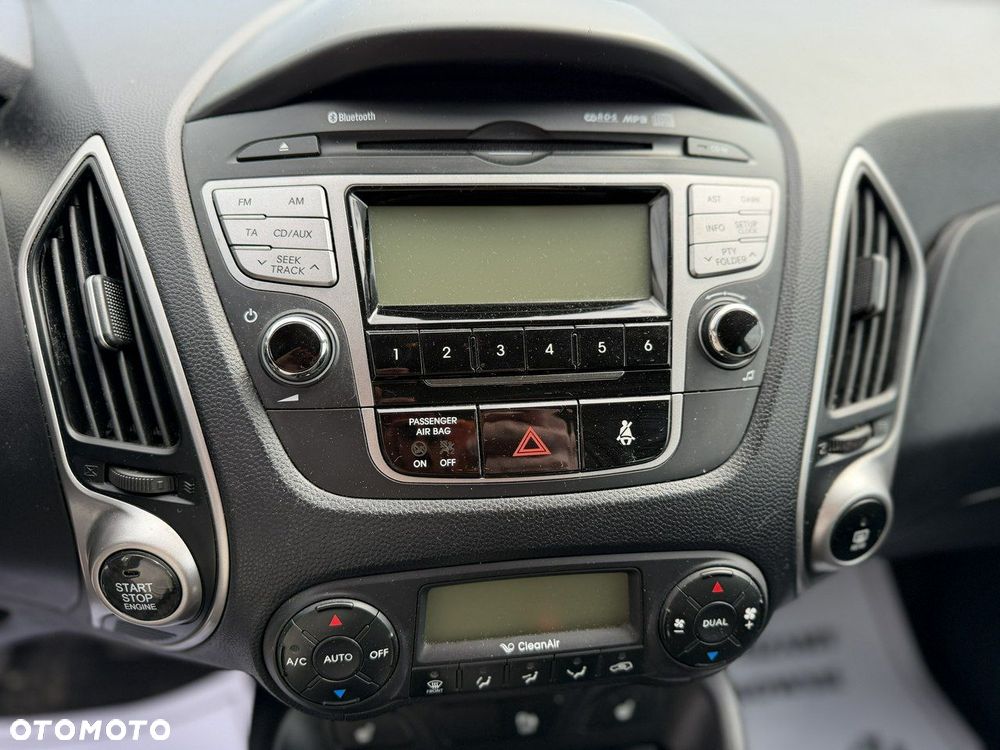 Hyundai ix35 2.0 4WD Premium - 21