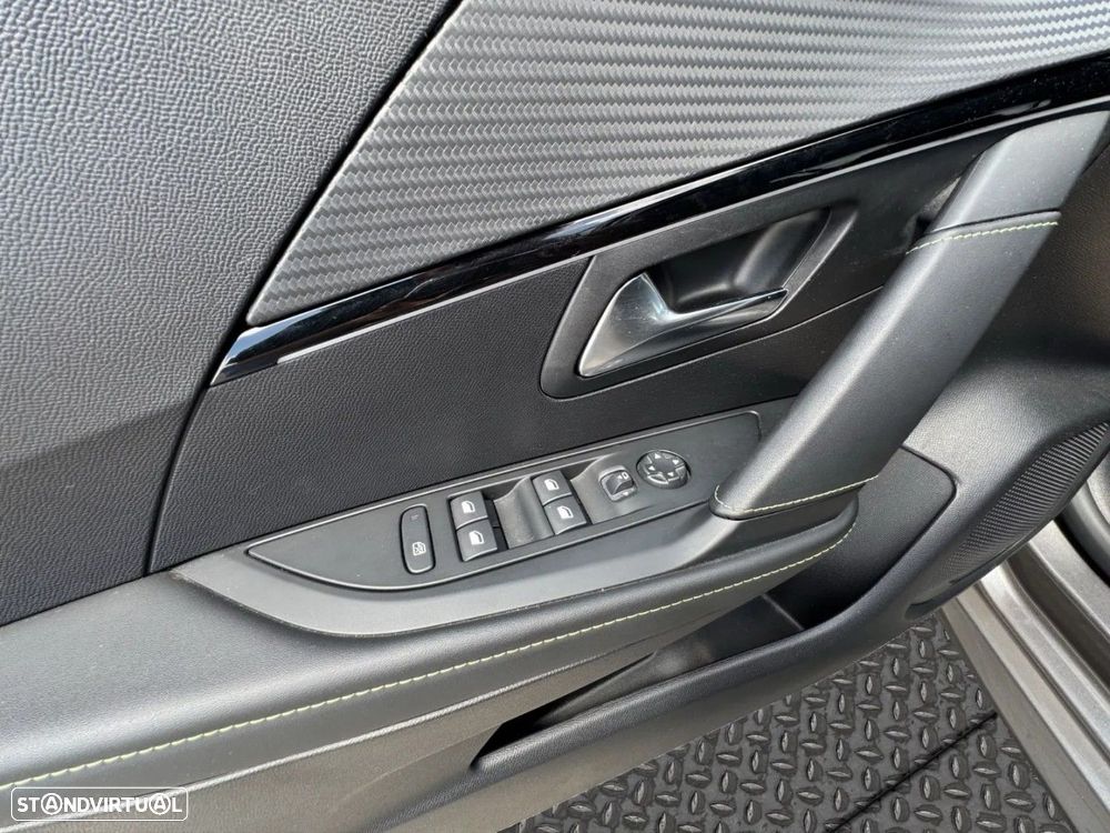 Peugeot 208 1.2 PureTech GT EAT8 - 16