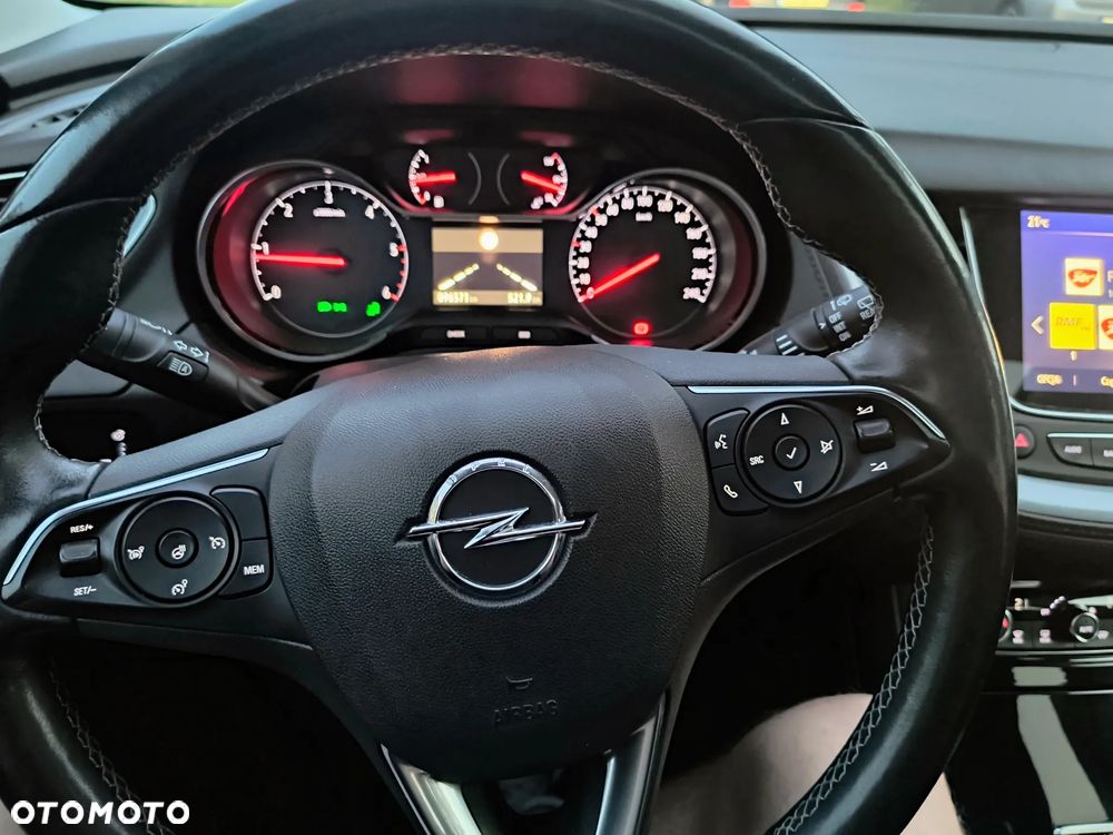 Opel Grandland X 1.6 D Start/Stop Business Edition - 32
