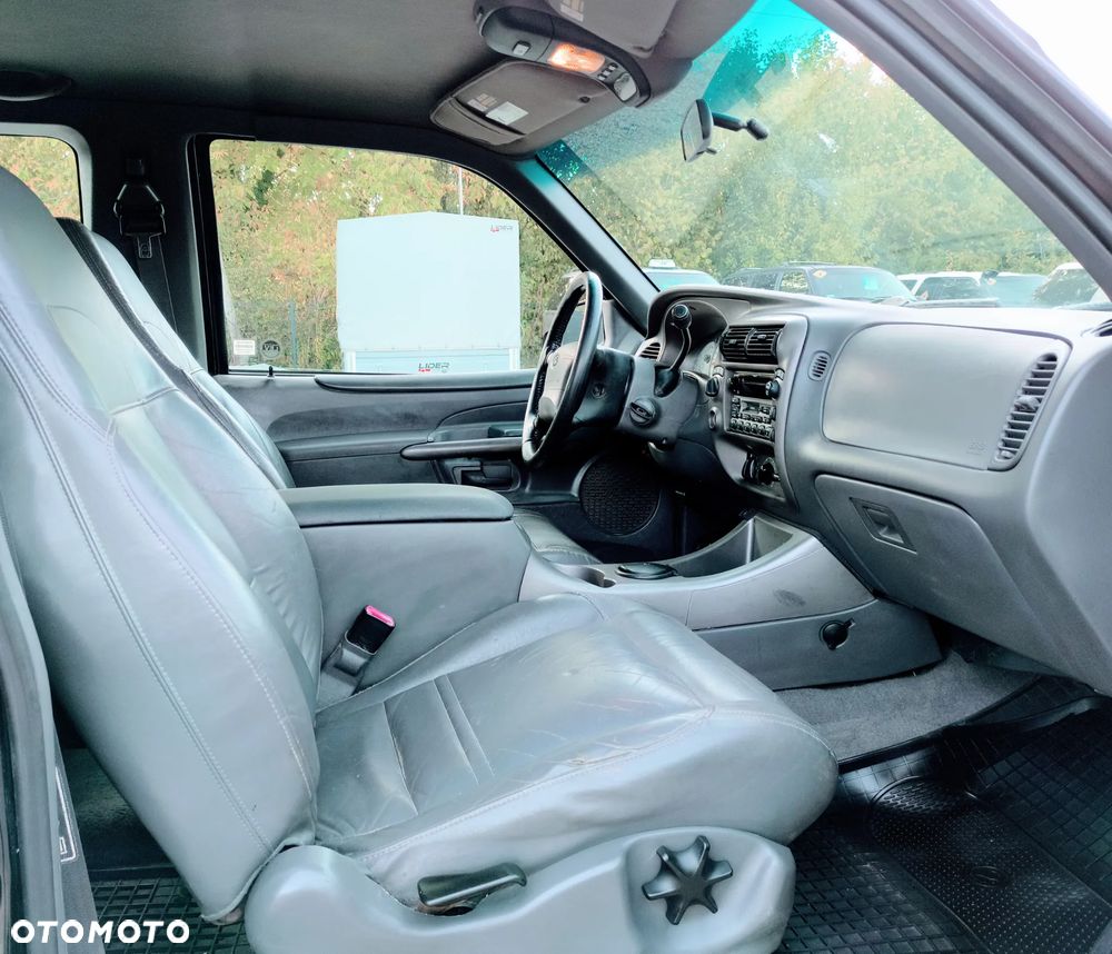 Ford Explorer 4.0 - 13