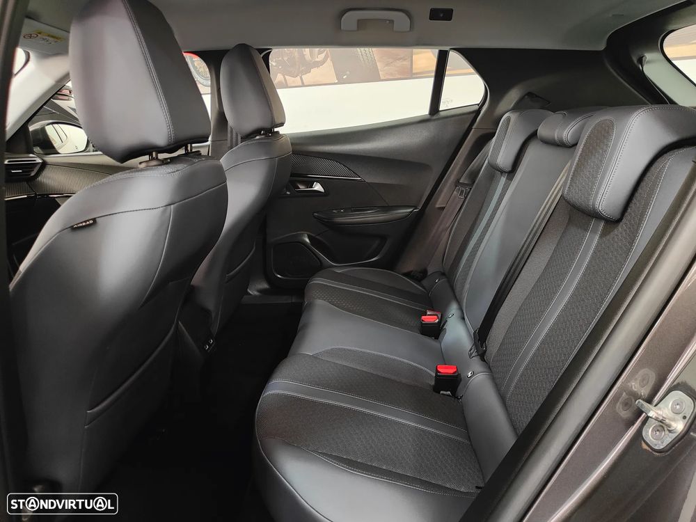 Peugeot 2008 1.2 PureTech Allure - 34