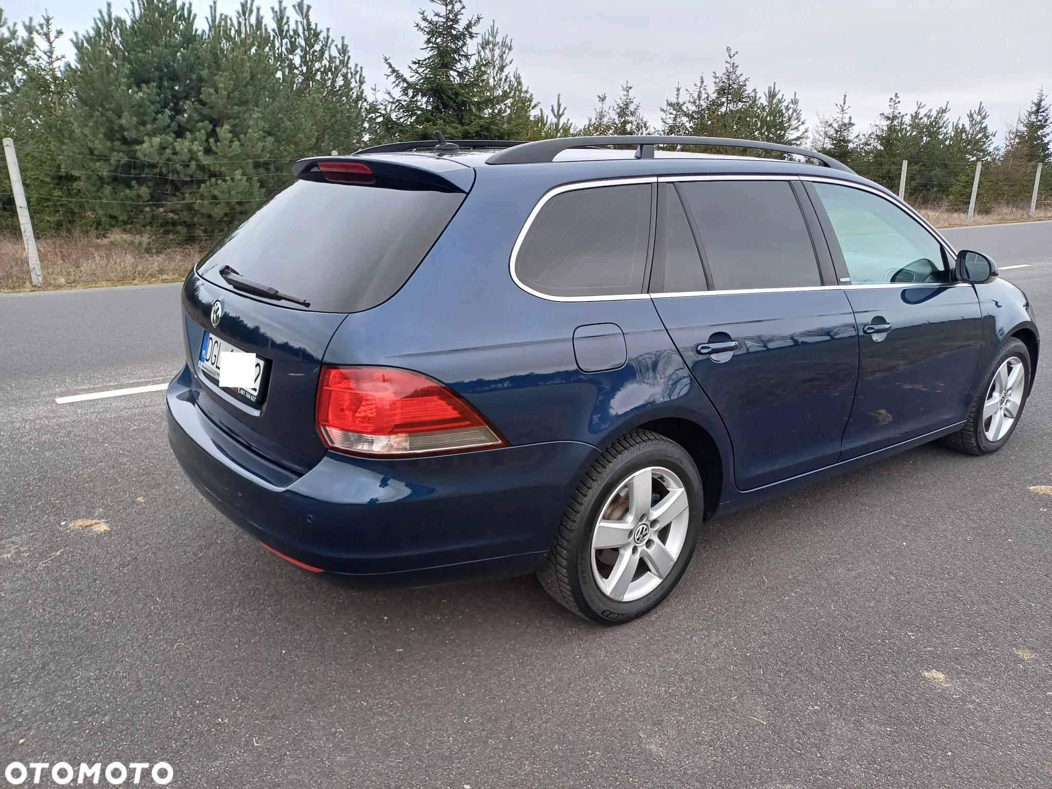Volkswagen Golf 2.0 TDI DPF Style - 8