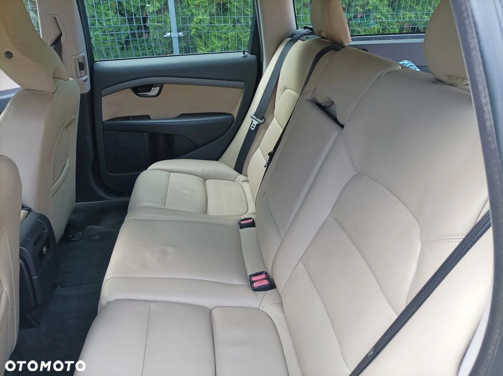 Volvo V70 2.0D Summum - 18