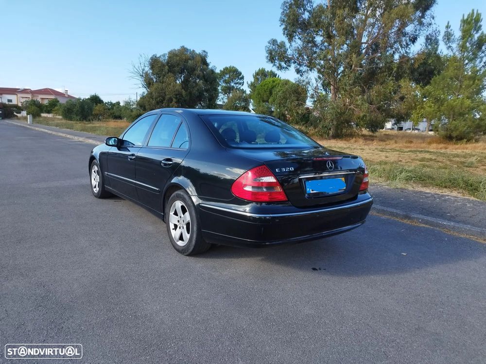 Mercedes-Benz E 320 CDi Avantgarde 4-Matic - 14