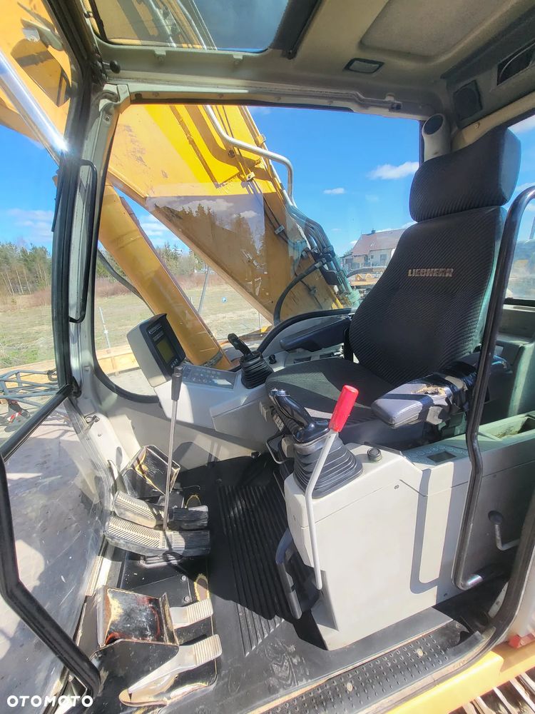 Liebherr R916 - 11