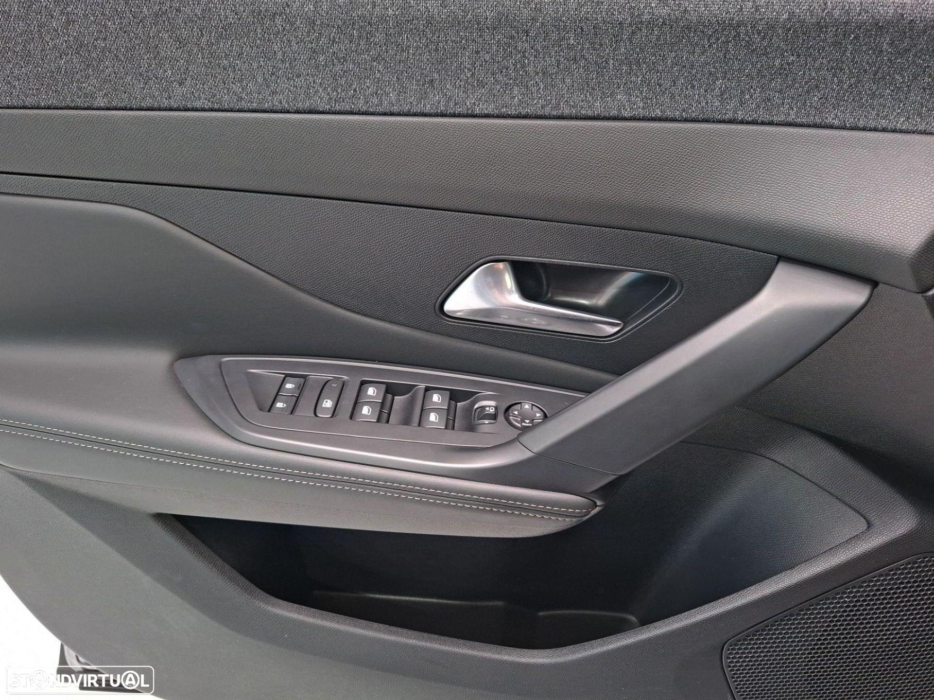 Peugeot 408 1.6 Hybrid Allure e-EAT8 - 21