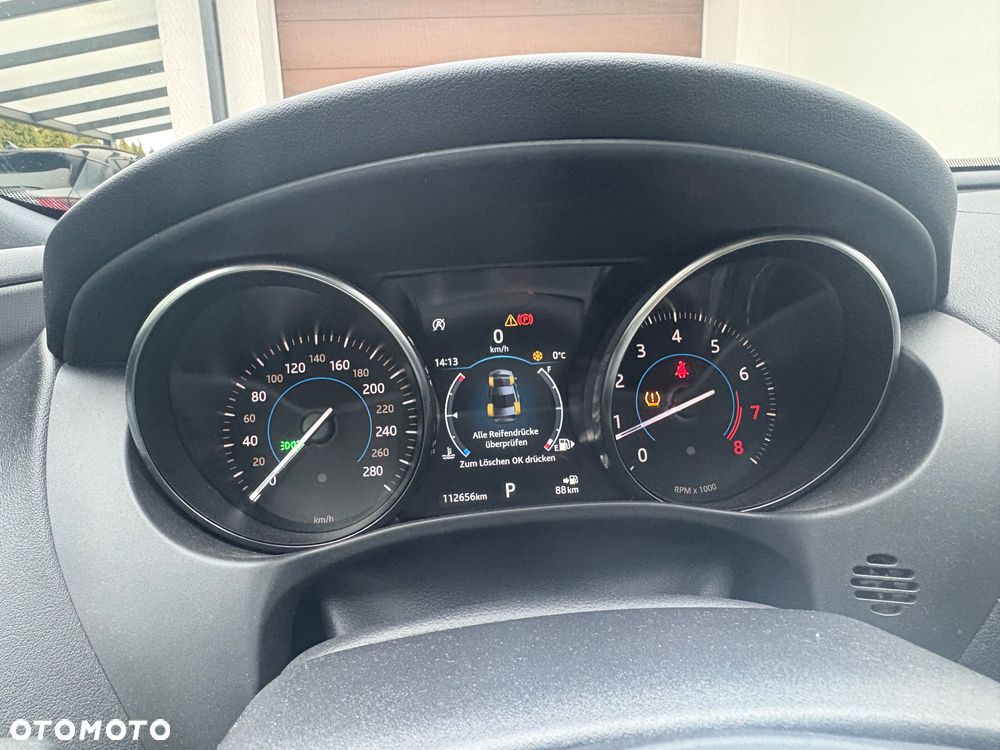 Jaguar XE 25t R-Sport - 23