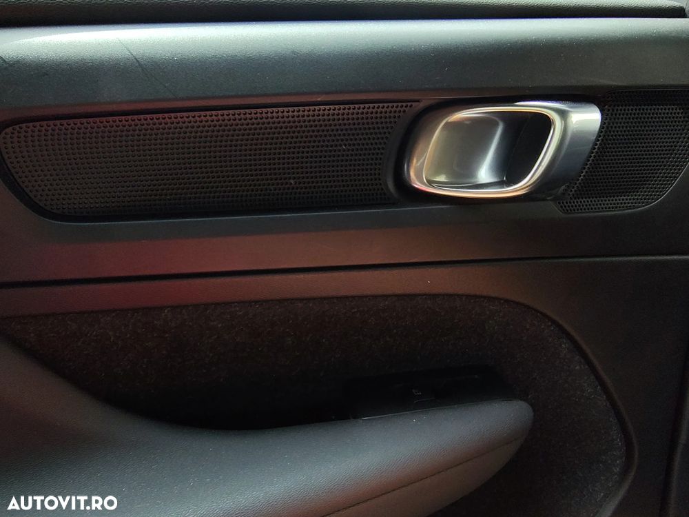 Volvo XC 40 Recharge T5 Twin Engine AT7 Inscription Expression - 15