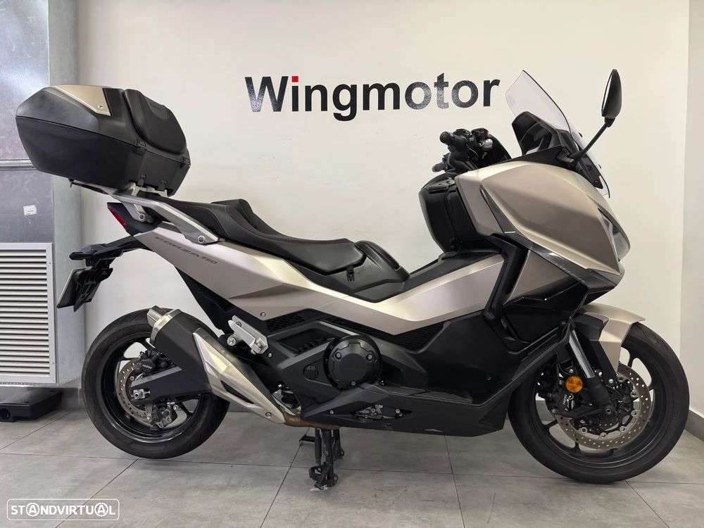 Honda Forza 750 - 1