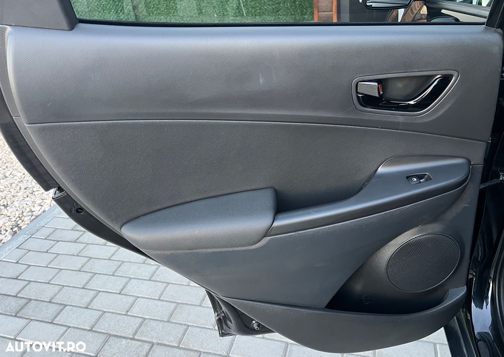 Hyundai KONA 1.0 T-GDI 2WD Premium + - 18