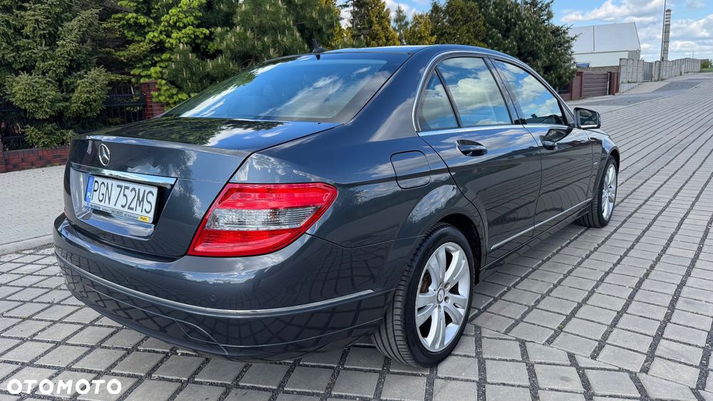 Mercedes-Benz Klasa C 180 CGI Automatik BlueEFFICIENCY Avantgarde - 10