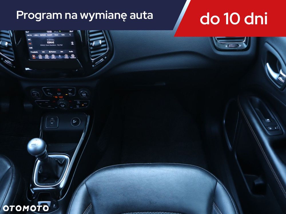 Jeep Compass - 10