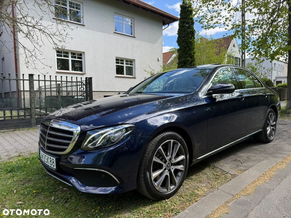Mercedes-Benz Klasa E 220 d 4-Matic Business Edition 9G-TRONIC - 1