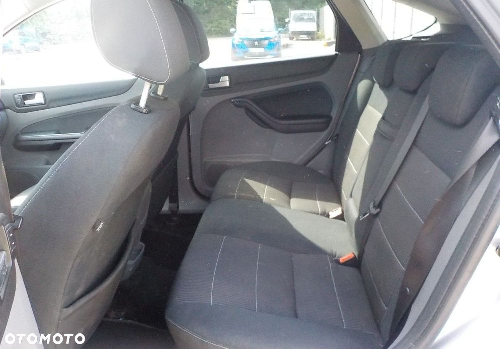 Ford Focus - 21