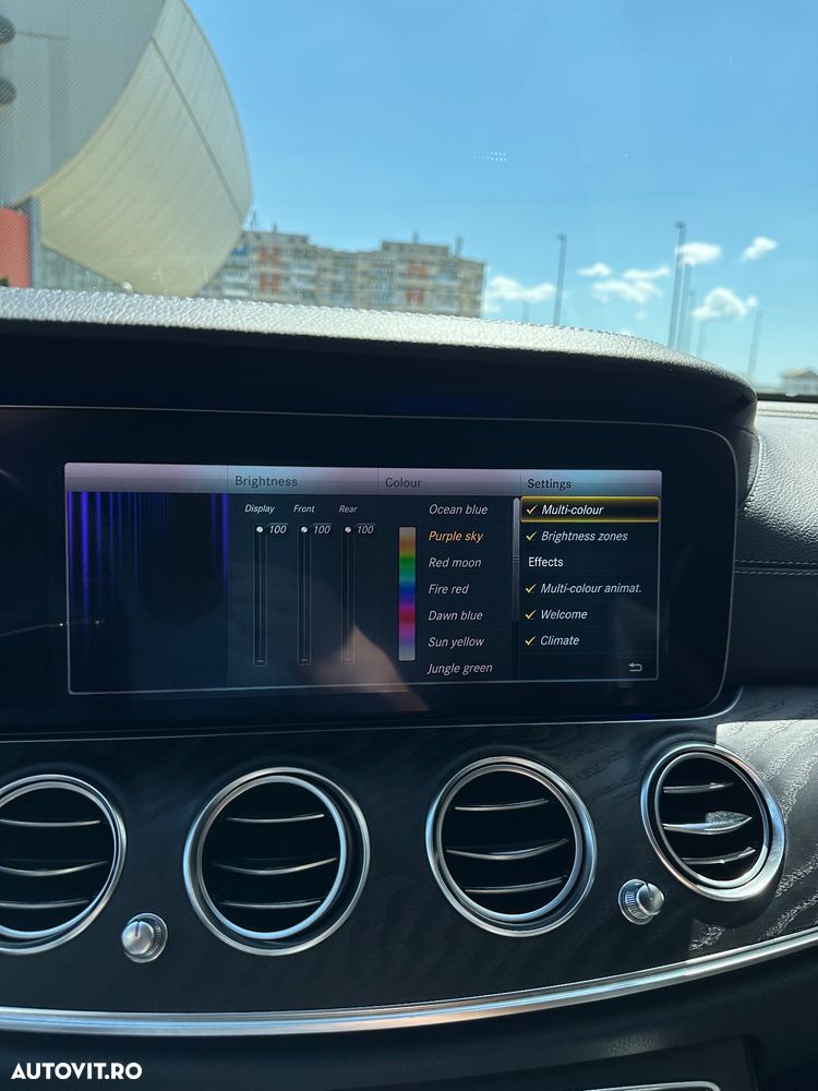 Mercedes-Benz E 200 4MATIC Aut. - 19