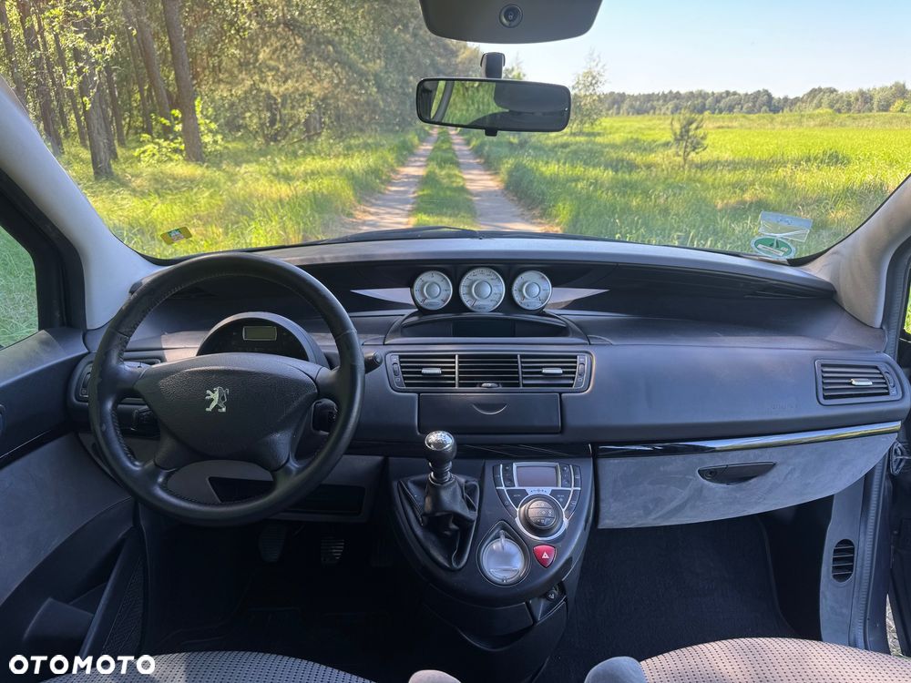 Peugeot 807 HDi 135 Style - 27