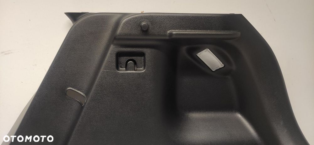 BOCZEK TAPICERKA BAGAŻNIKA PRAWY KIA RIO IV V 17-23 85732-H8000 - 2