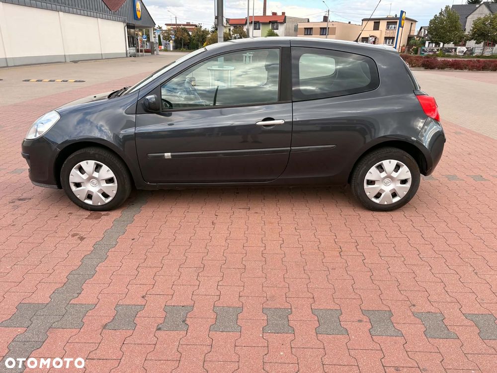 Renault Clio - 6