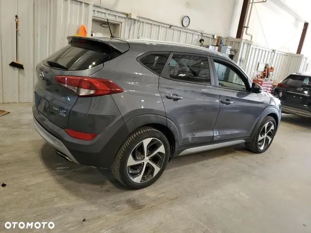 Hyundai Tucson - 6