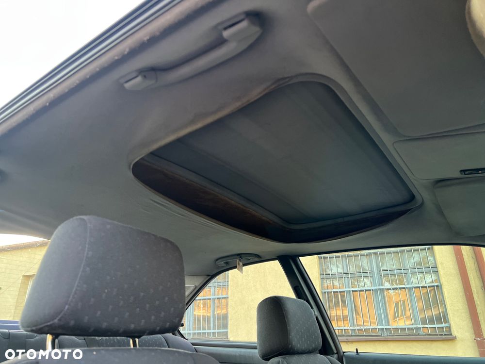 BMW Seria 3 316i - 28