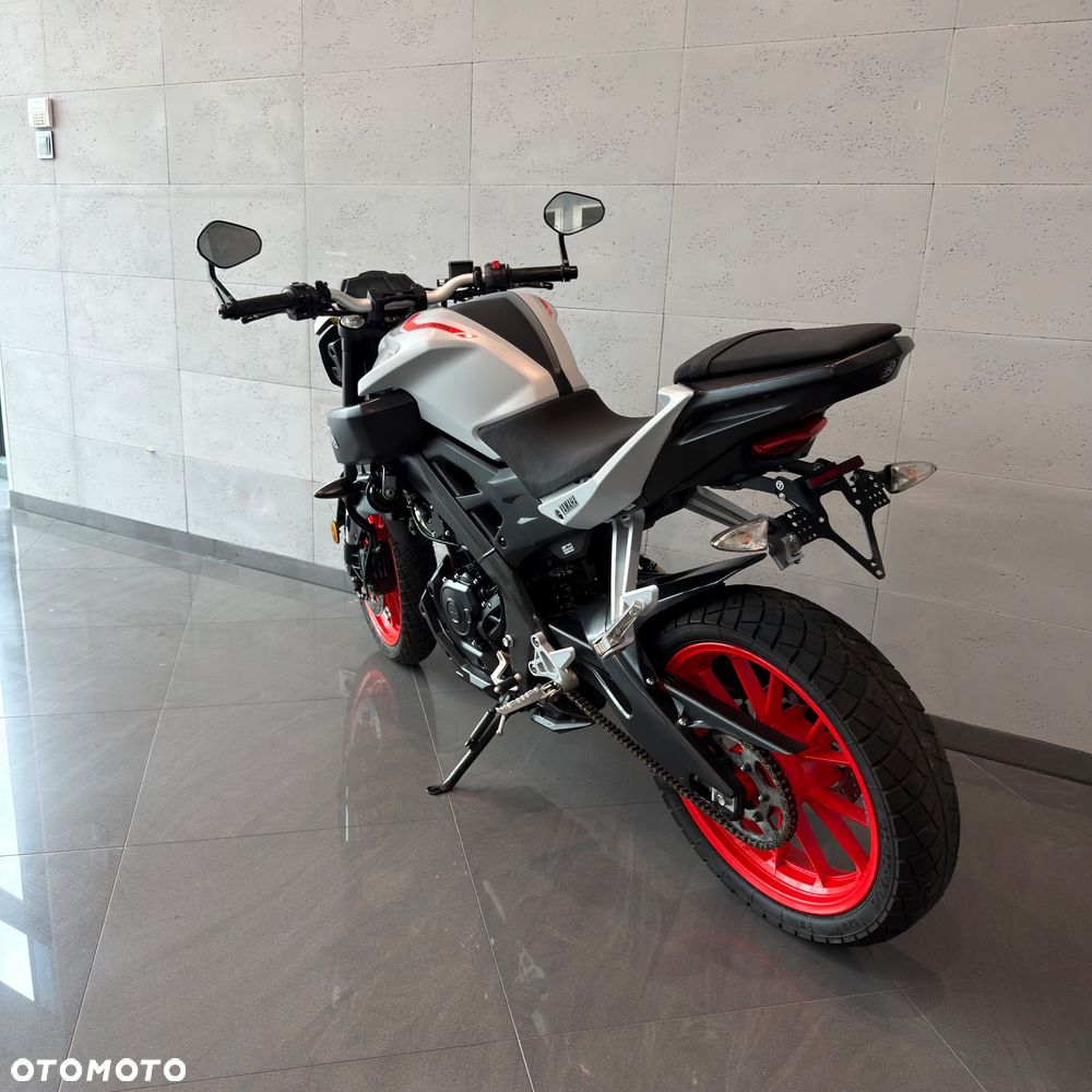 Yamaha MT - 9