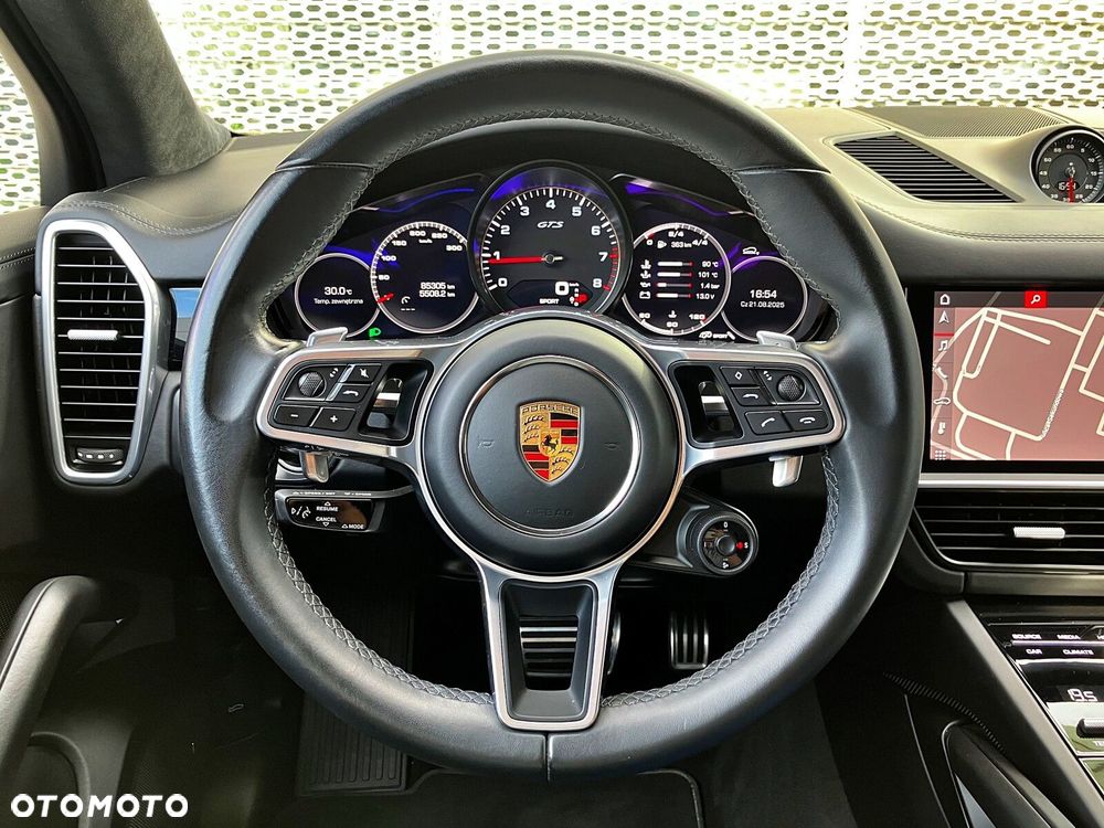 Porsche Cayenne - 24