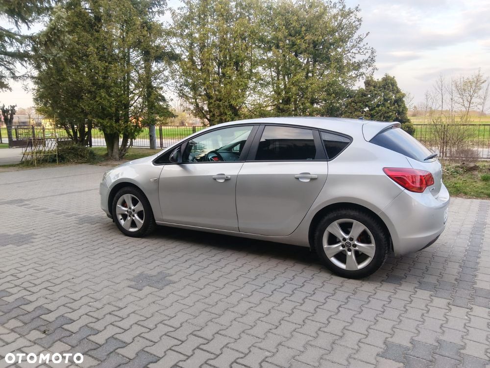 Opel Astra 1.4 Cosmo - 7