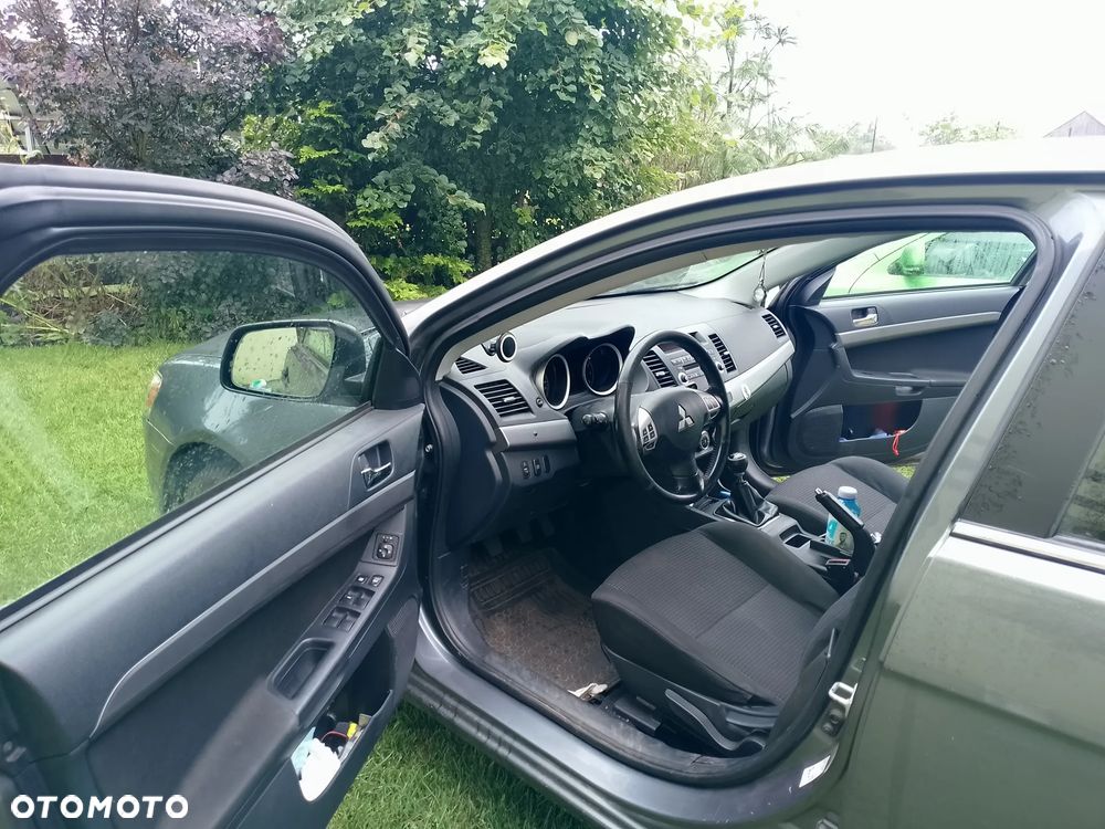 Mitsubishi Lancer 1.8 Invite - 5