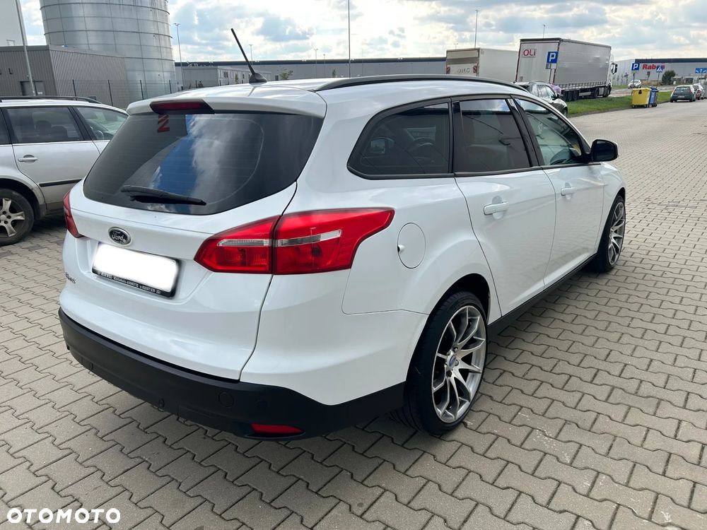 Ford Focus Turnier 1.5 TDCi DPF Start-Stopp-System Business - 4