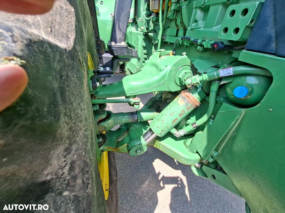 John Deere 8R 310  4x4 - 15