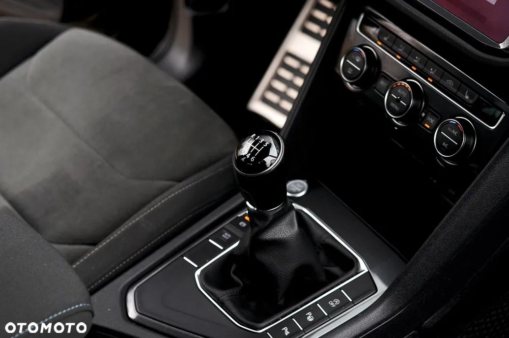 Volkswagen Tiguan 1.5 TSI EVO IQ Drive - 25