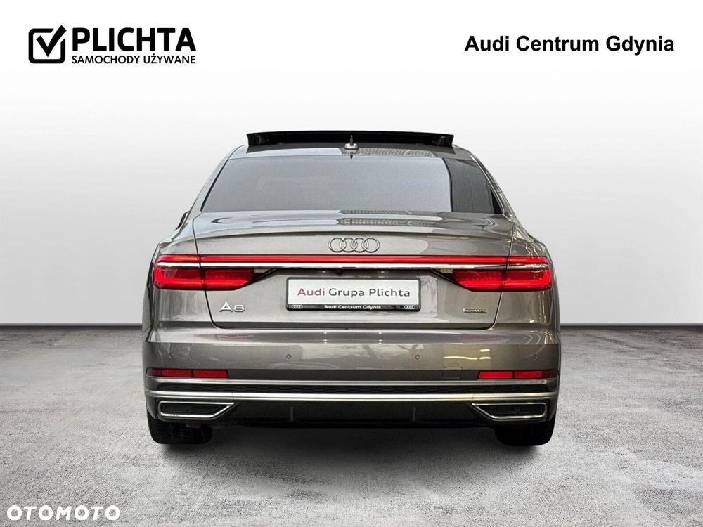 Audi A8 - 4