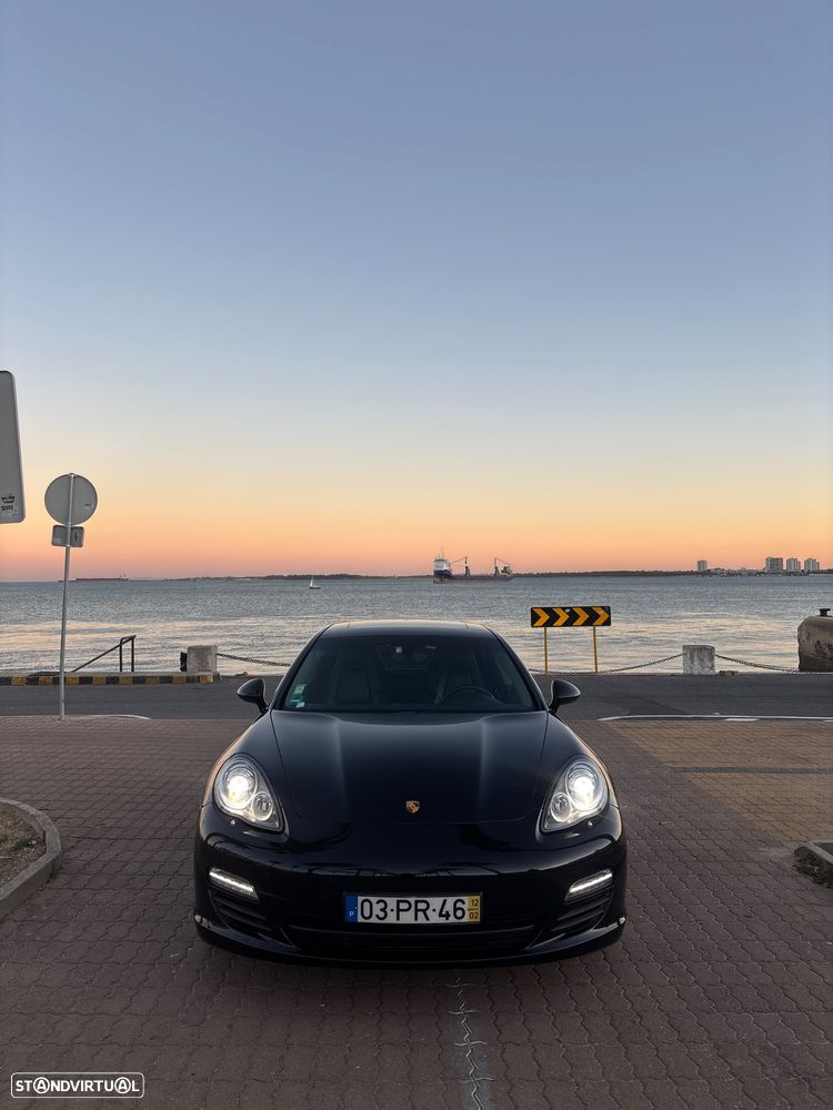 Porsche Panamera 2012 photo 3