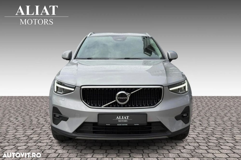 Volvo XC 40 B4 B AWD DKG Momentum Pro - 3
