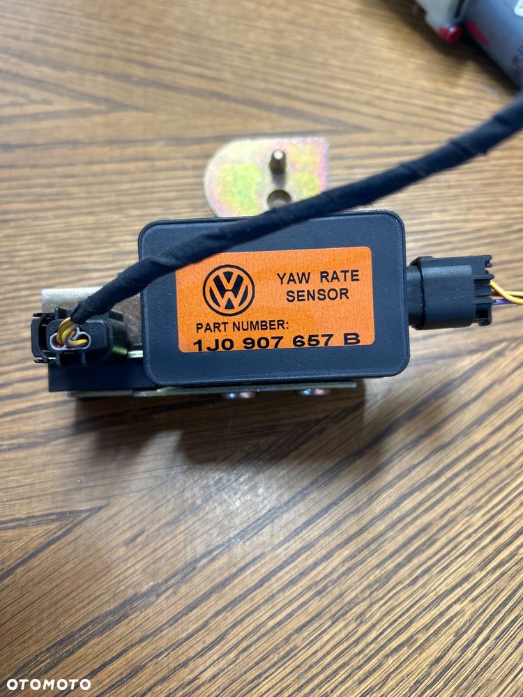 Czujnik ESP VW 1J0907657B - 1