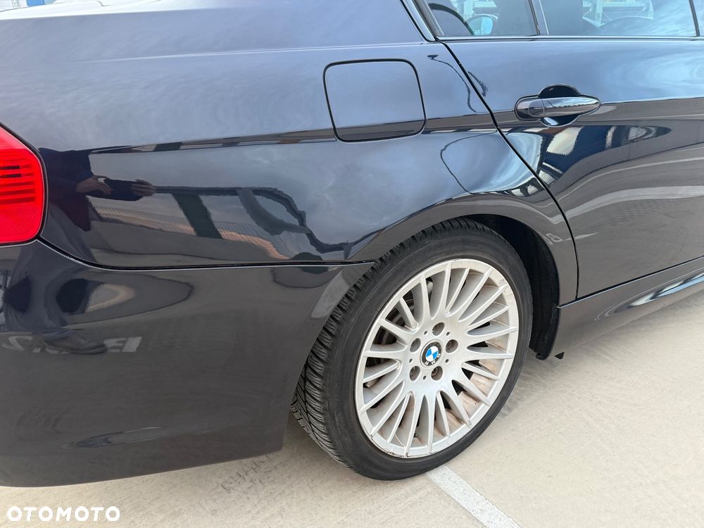 BMW Seria 3 320i - 9