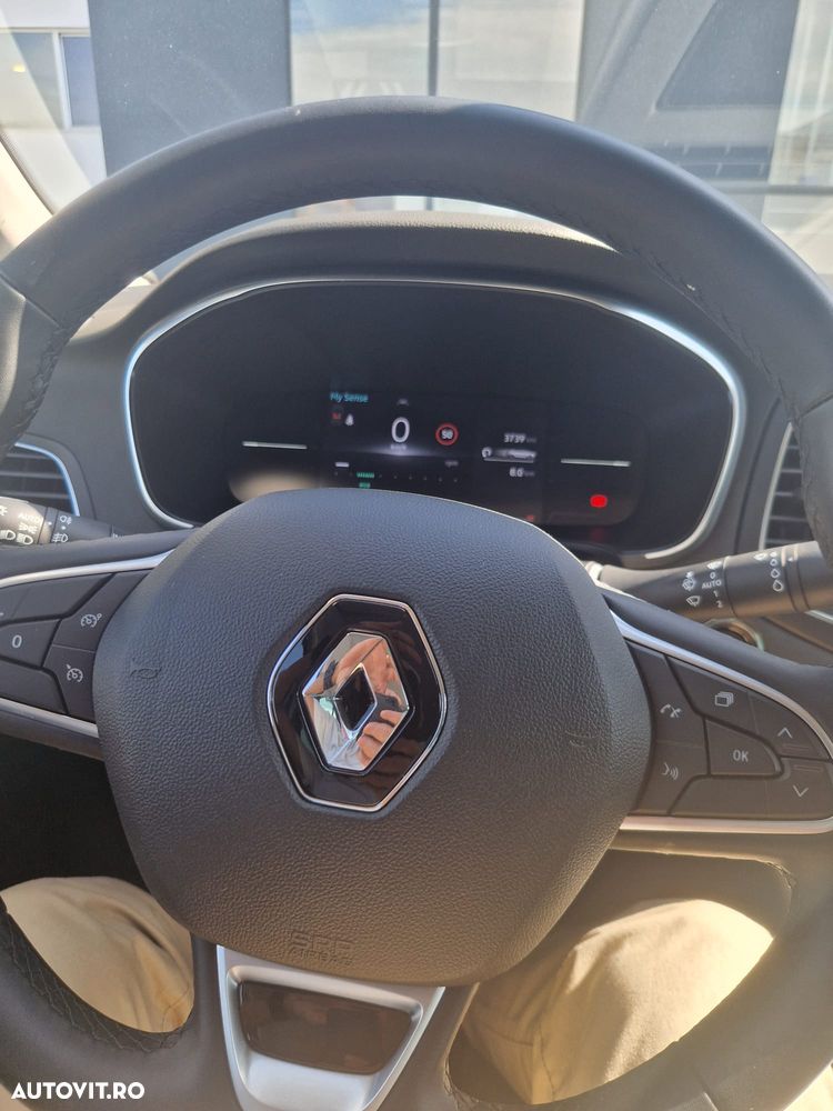 Renault Megane TCe 140 GPF Techno - 10