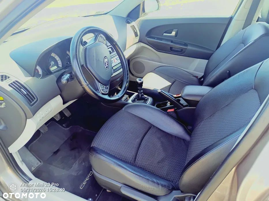 Kia Ceed 2.0 crdi Optimum - 6