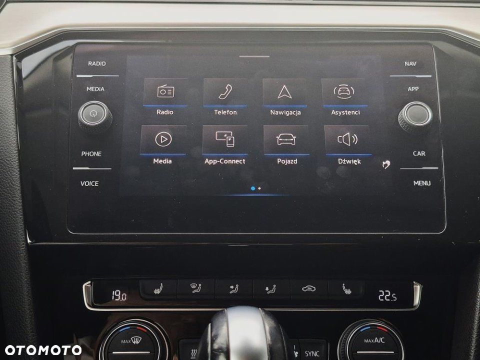 Volkswagen Passat - 36