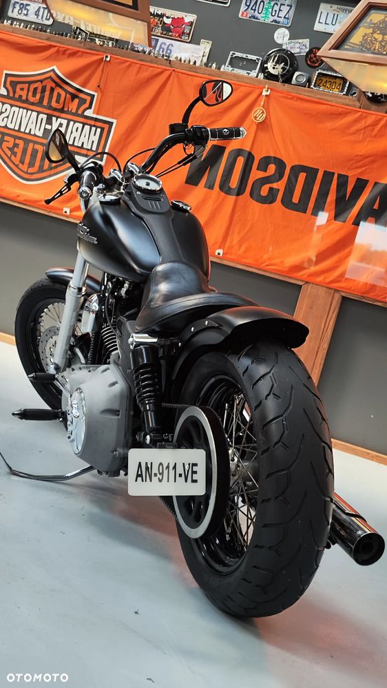 Harley-Davidson Dyna Street Bob - 8
