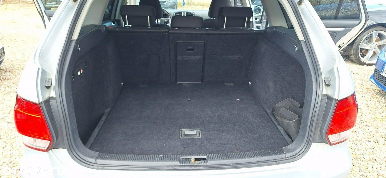 Volkswagen Golf - 10