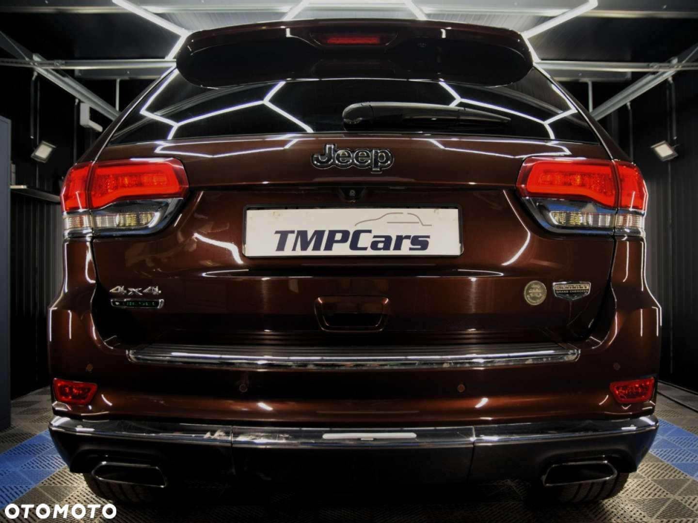 Jeep Grand Cherokee - 14