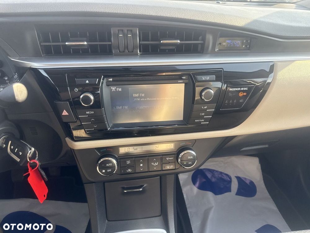 Toyota Corolla 1.6 Premium EU6 - 22