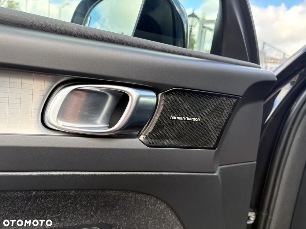 Volvo XC 40 T5 AWD Momentum Pro - 12